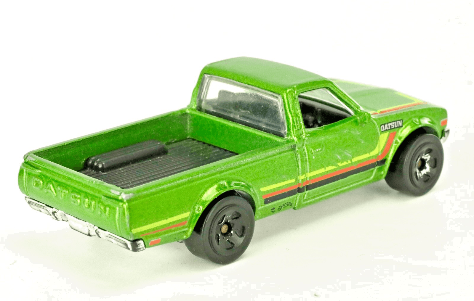 Hot Wheels ~ DATSUN 620 PICKUP TRUCK ~ Green ~ 1:64 ~ Diecast - Thumbnail 6