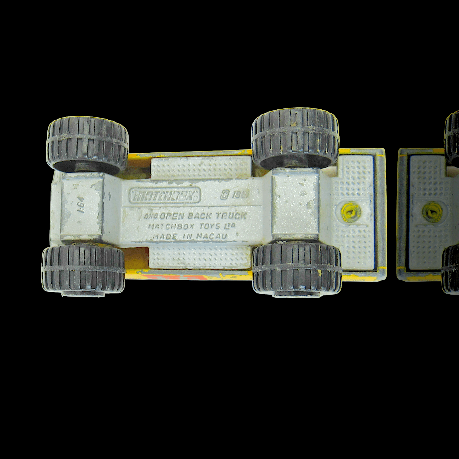 Matchbox 1981 4x4 Pickup ~ #24 ~ Yellow ~ Goodyear Bilstein 1/64 - Thumbnail 10