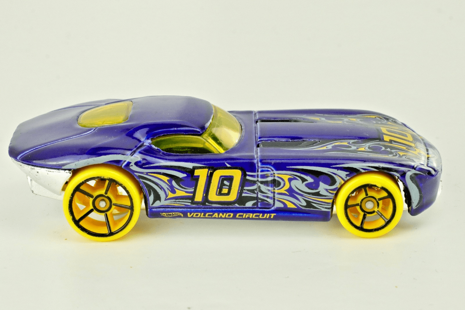 2008 Hot Wheels ~ FAST FELION ~ VOLCANO CIRCUIT #10 ~ 1:64 ~ Blue ~ Diecast - Thumbnail 3