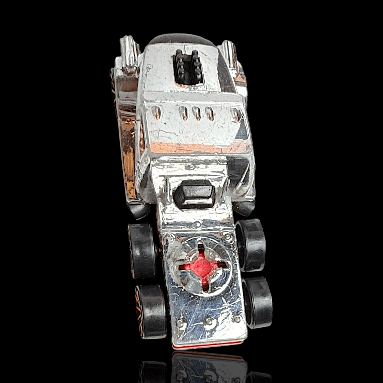 Hot Wheels 2012 TRACKIN' TRUCKS Speed Hauler ~ Silver Black Checkered Skull - Thumbnail 2