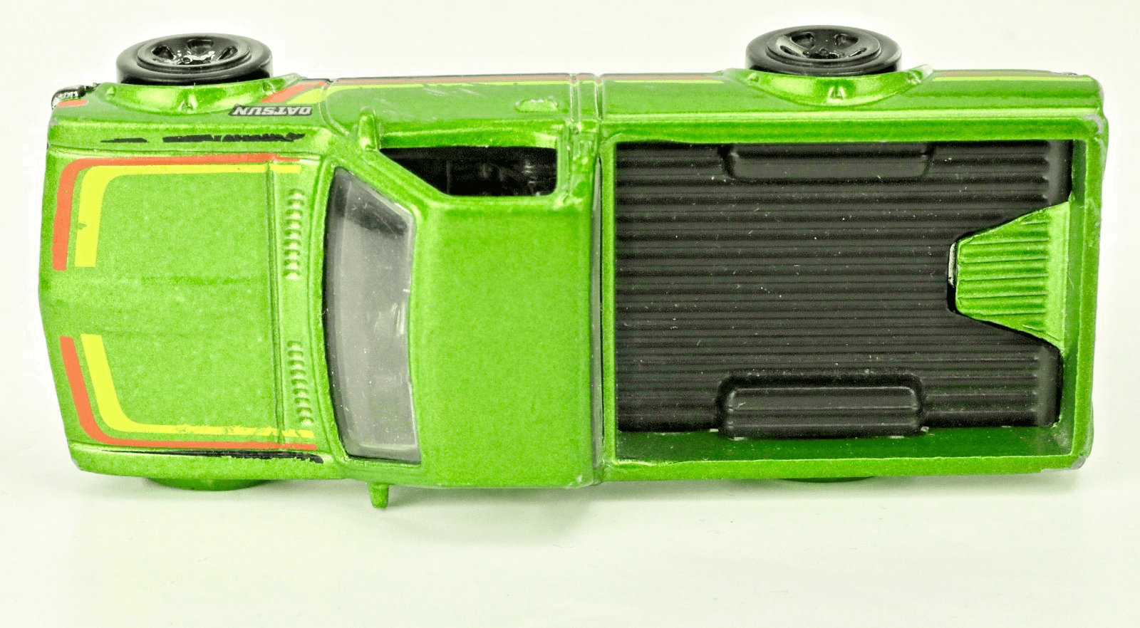 Hot Wheels ~ DATSUN 620 PICKUP TRUCK ~ Green ~ 1:64 ~ Diecast - Thumbnail 9