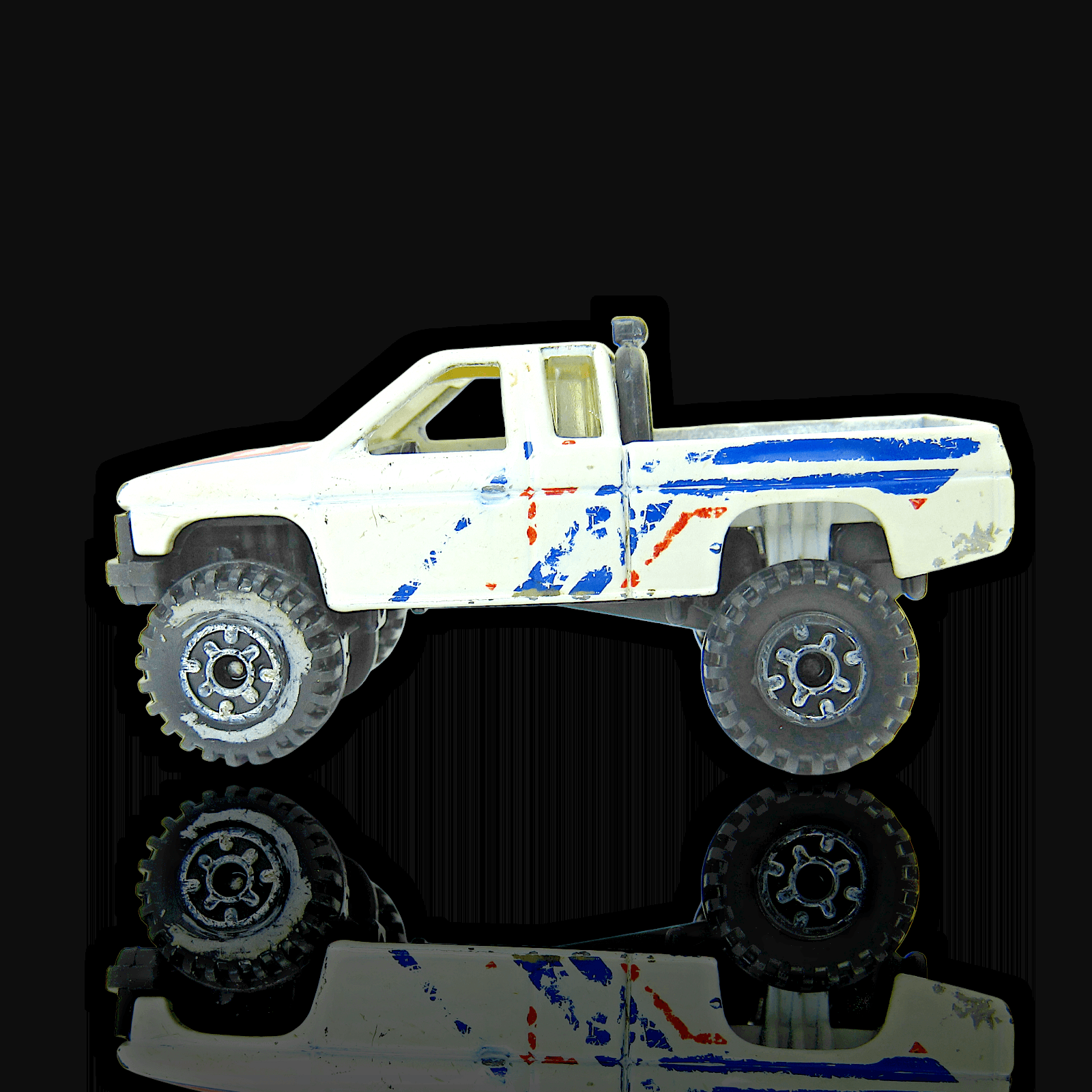 Hot Wheels 1987 NISSAN HARDBODY 4x4 PICKUP ~ VINTAGE ~ White Red Diecast - Thumbnail 2