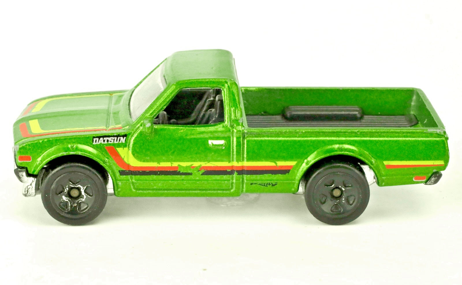 Hot Wheels ~ DATSUN 620 PICKUP TRUCK ~ Green ~ 1:64 ~ Diecast - Thumbnail 4