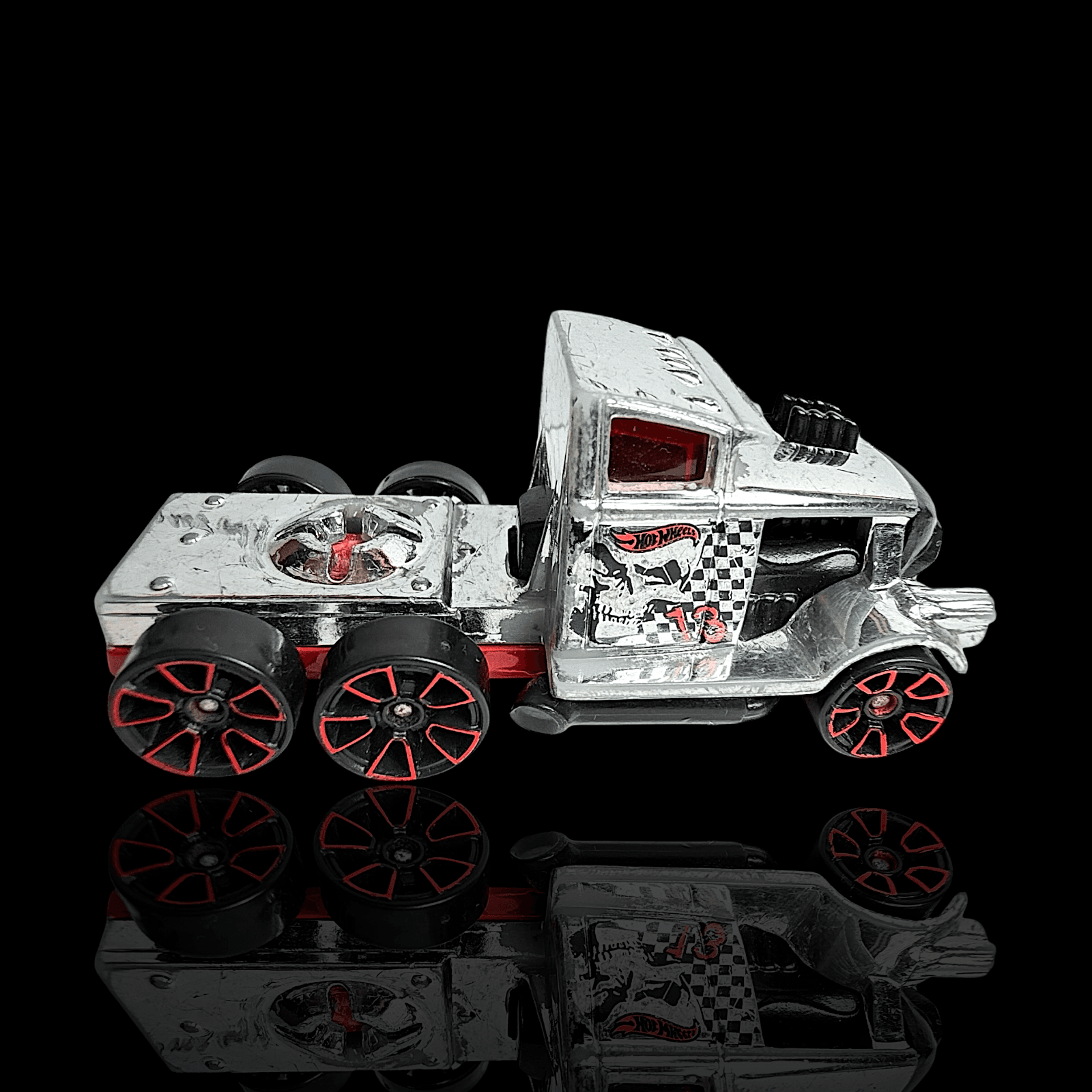 Hot Wheels 2012 TRACKIN' TRUCKS Speed Hauler ~ Silver Black Checkered Skull
