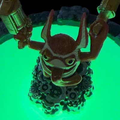 Skylanders Trigger Happy Figure - Tested & Scans Correctly On The Portal - Thumbnail 6