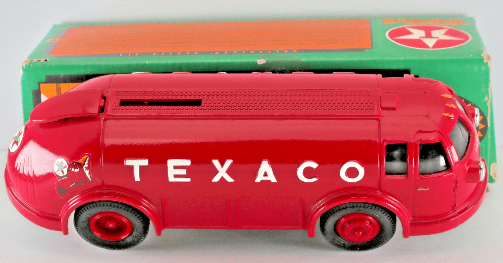 ERTL ~ TEXACO 1934 DIAMOND T TANKER ~ "DOODLE BUG" ~ Coin Bank - Thumbnail 6