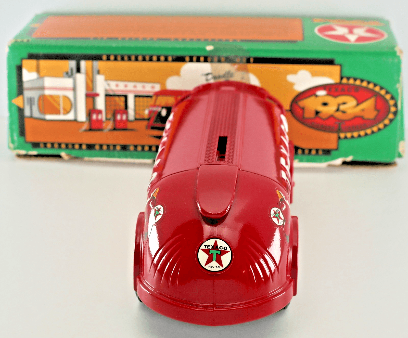 ERTL ~ TEXACO 1934 DIAMOND T TANKER ~ "DOODLE BUG" ~ Coin Bank - Thumbnail 7