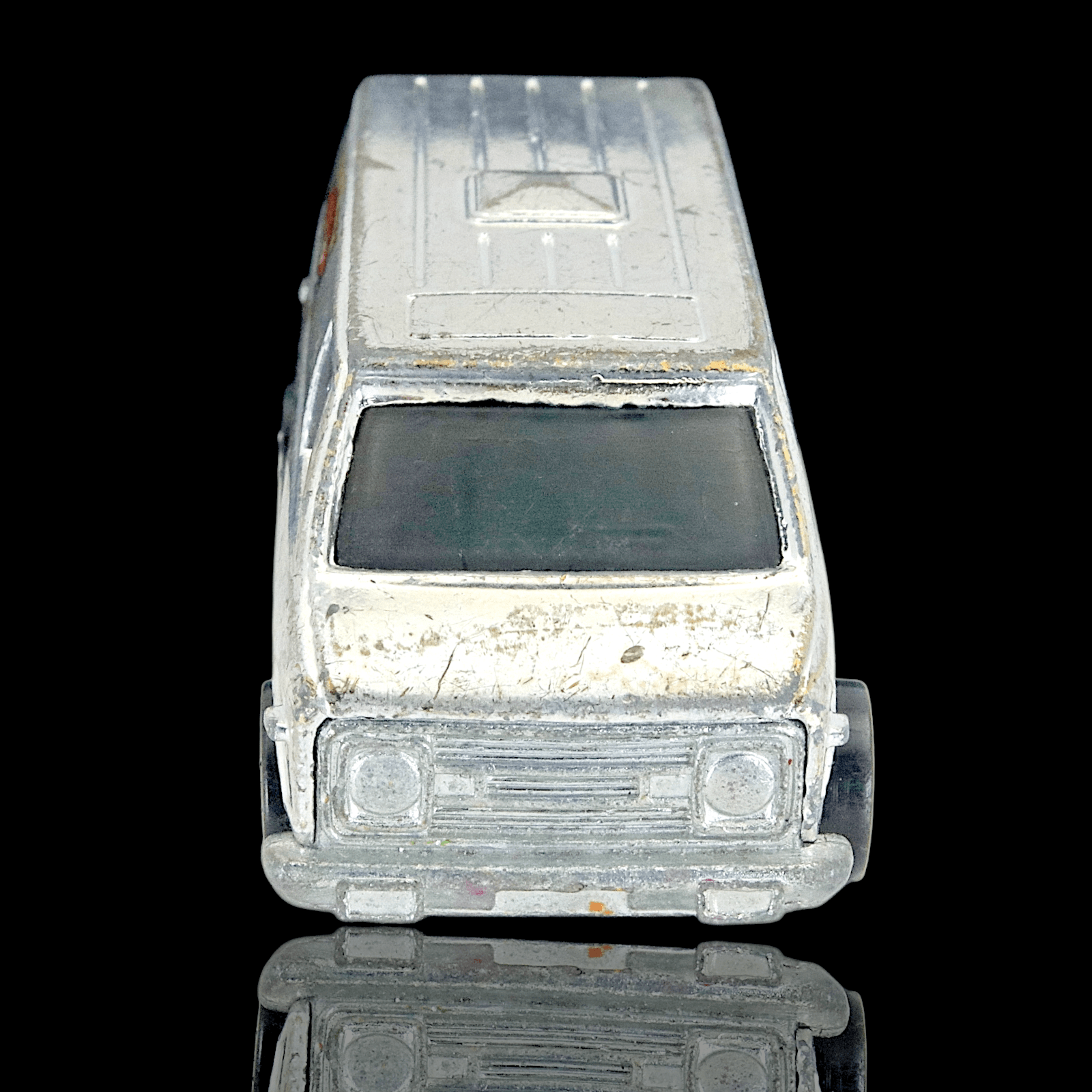 Hot Wheels 1974 CALIFORNIA CRUSIN SUPER VAN ~ Blackwall ~ Chrome ~ 1/64 - Thumbnail 3