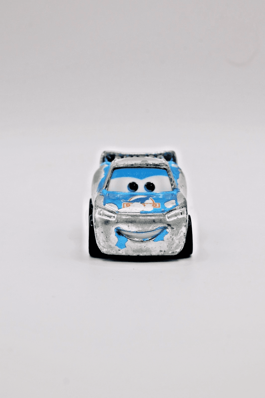Disney Pixar Cars ~ Mini Racers ~ METALLIC DINOCO MCQUEEN ~ 1:100 Diecast - Thumbnail 3