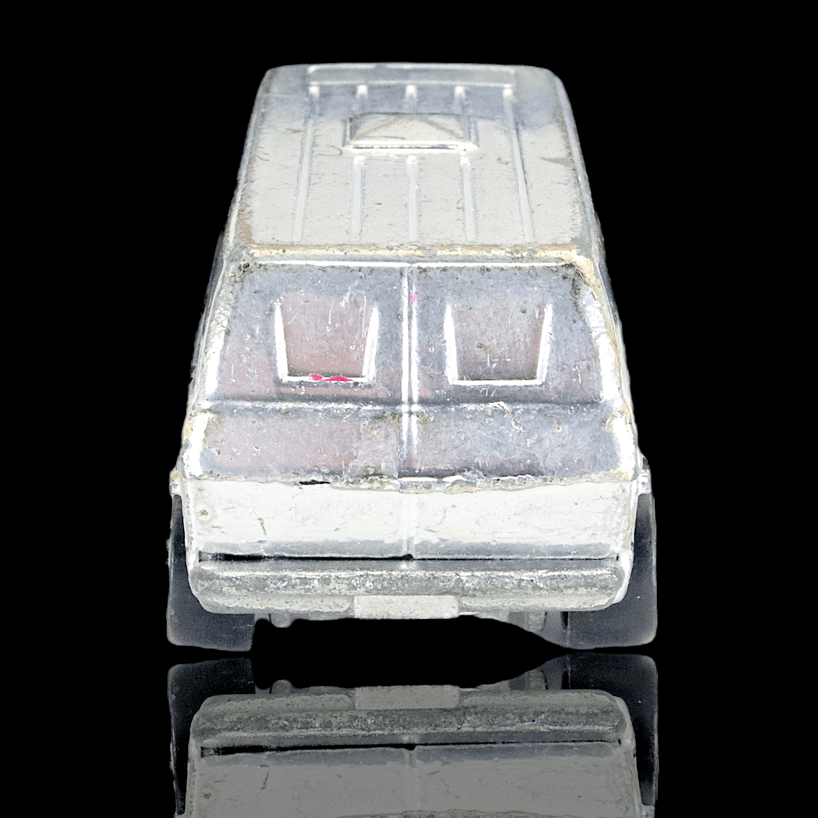 Hot Wheels 1974 CALIFORNIA CRUSIN SUPER VAN ~ Blackwall ~ Chrome ~ 1/64 - Thumbnail 5