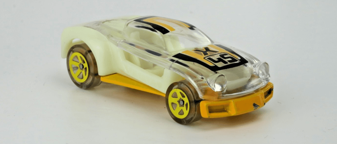 2022 Hot Wheels ~ LIGHTNIN' BUG ~ X-Raycers #218/250 Glow Dark Yellow