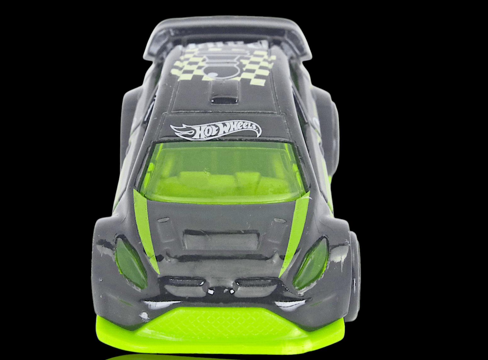 2018 Hot Wheels ~ 2012 FORD FIESTA ~ CHECKMATE 9/9 ~ Pawn ~ Black / Green 1:64 - Thumbnail 3