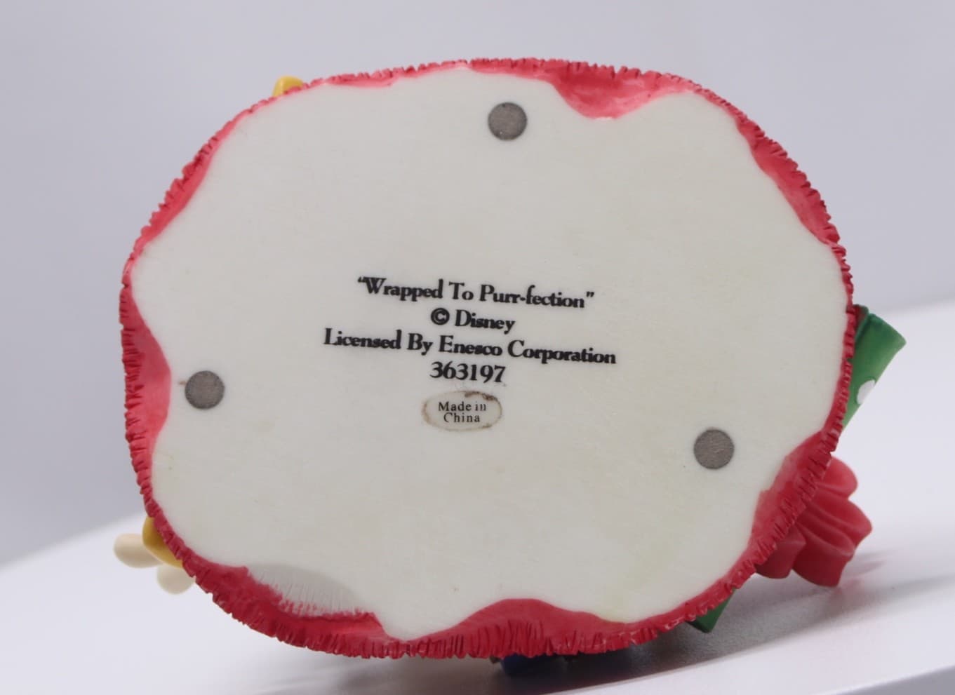 VTG Disney Enesco Minnie Mouse Wrapping Gifts “Wrapped to Purr-fection” Figurine - Thumbnail 7