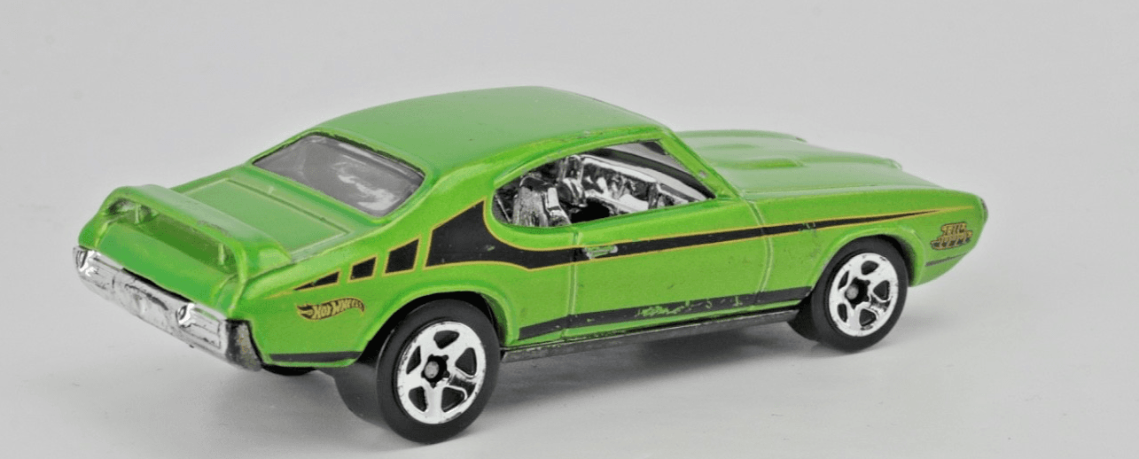 2013 Hot Wheels ~ 1969 PONTIAC GTO ~ "The Judge" ~ Muscle Mania Green 1:64 - Thumbnail 6