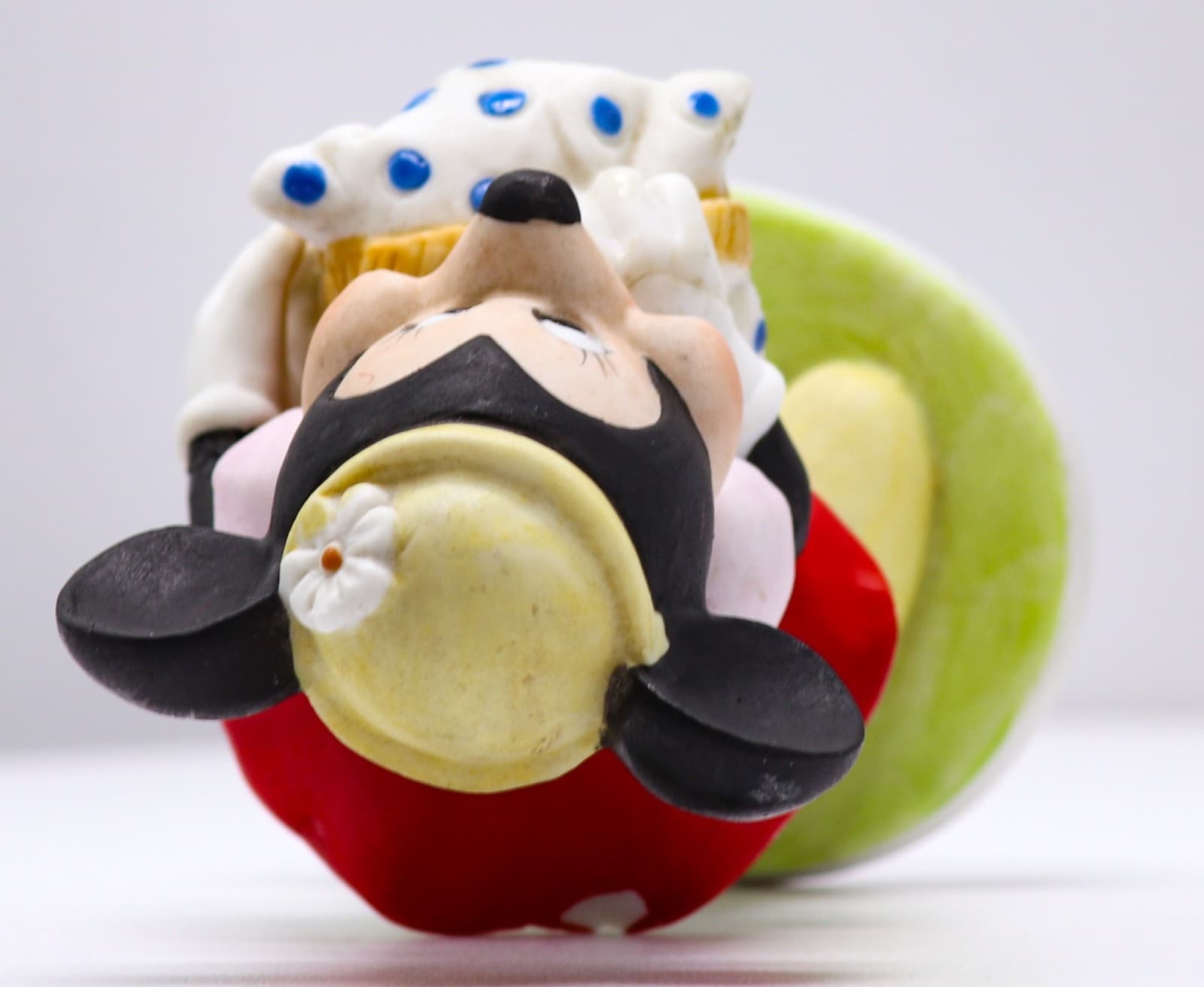 Walt Disney Minnie Mouse Figurine With Picnic Basket - paint chips on skirt - Thumbnail 5