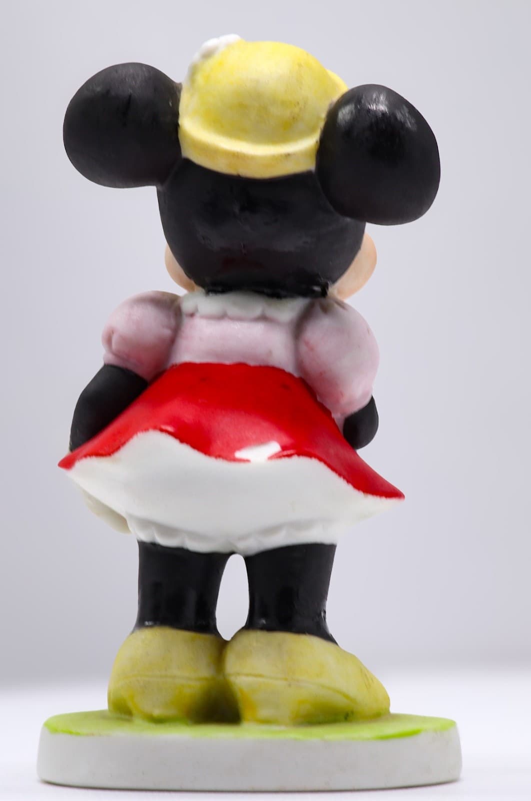 Walt Disney Minnie Mouse Figurine With Picnic Basket - paint chips on skirt - Thumbnail 3