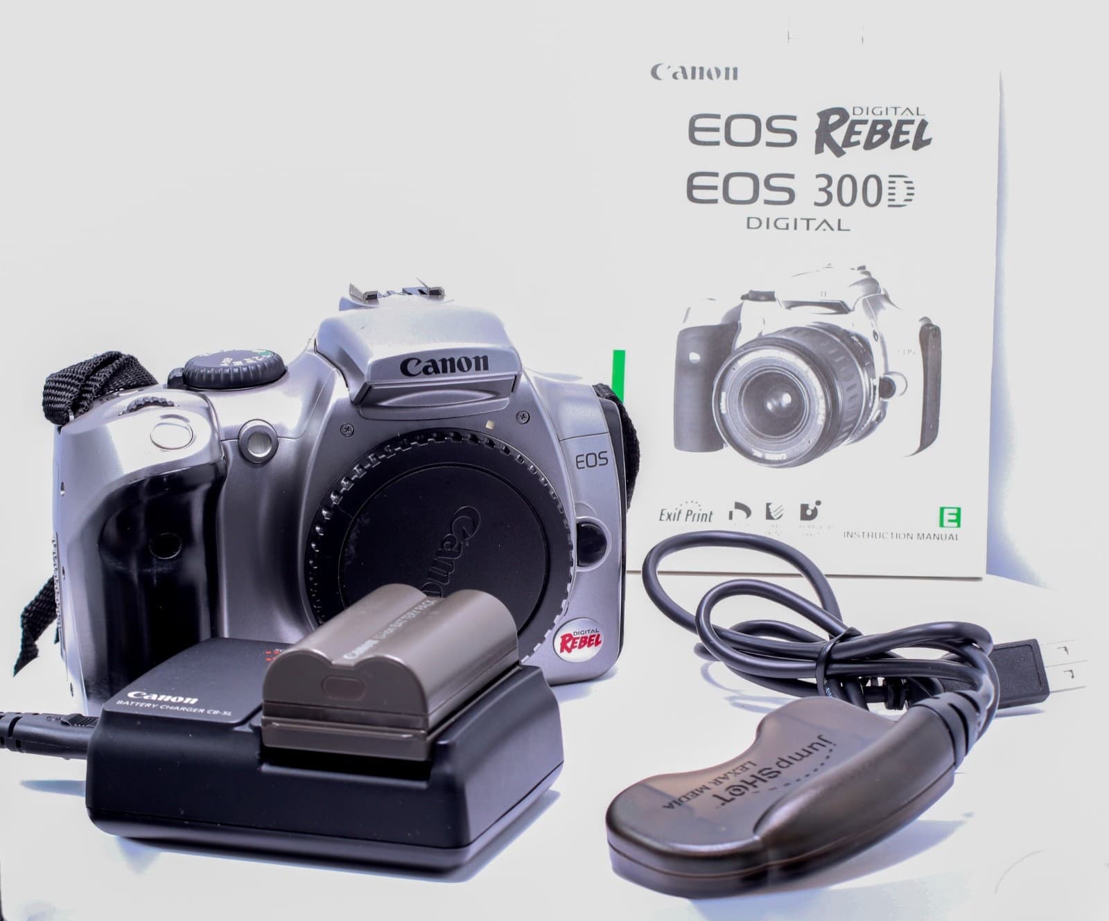 Canon EOS Digital Rebel / EOS 300D Digital SLR Camera Body, battery & Jump Shot - Thumbnail 2