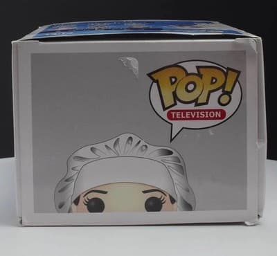 Funko Pop TV Friends Monica Geller Chef #263 Vaulted ***Some Box Damage*** - Thumbnail 9