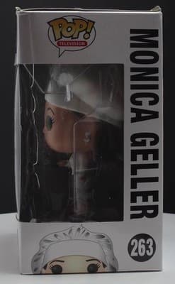 Funko Pop TV Friends Monica Geller Chef #263 Vaulted ***Some Box Damage*** - Thumbnail 7