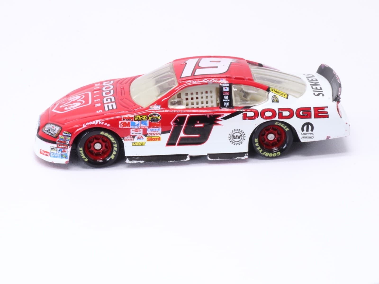 VINTAGE NASCAR ~ ELLIOTT SADLER #19 ~ Dodge Dealers 2007 DODGE CHARGER 1/64 - Thumbnail 11