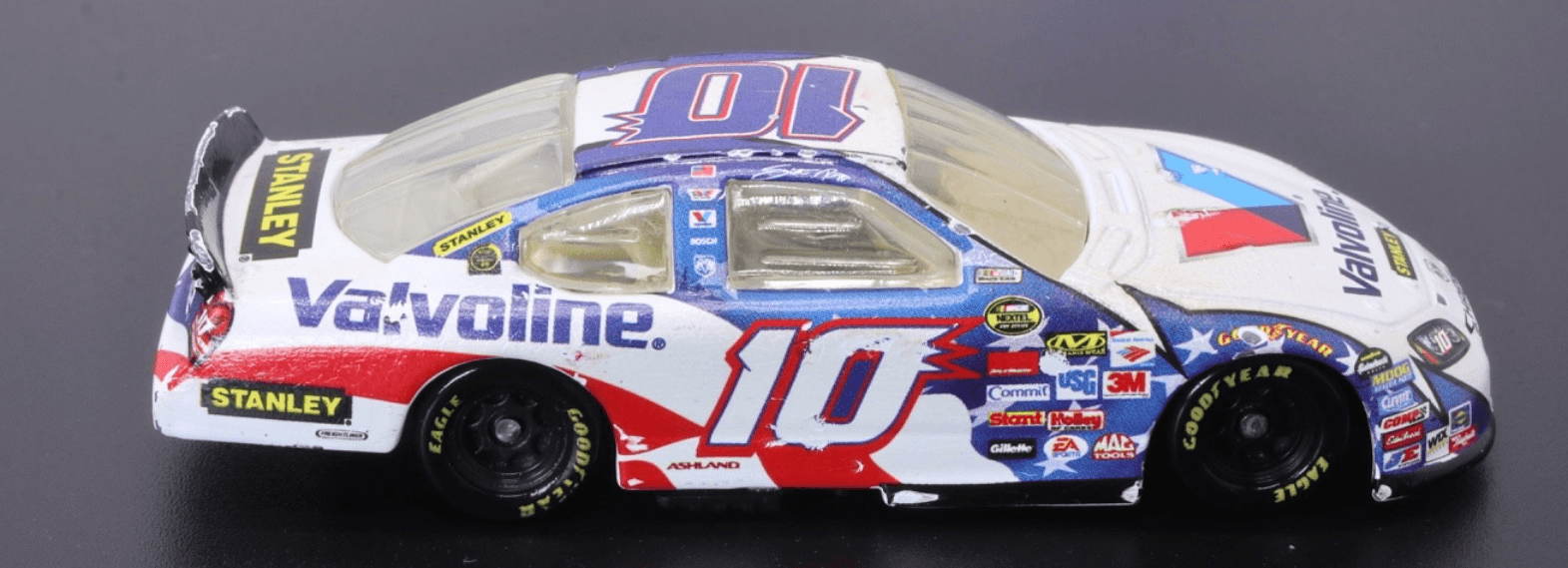NASCAR ~ SCOTT RIGGS ~ 2007 #10 DODGE CHARGER ~ 1/64 - Thumbnail 3