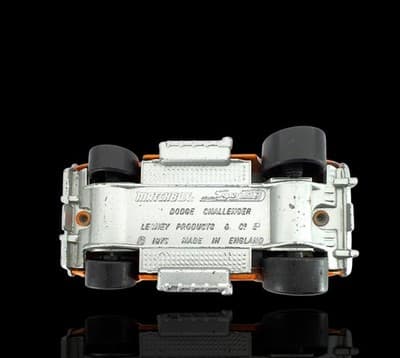 LESNEY ~ MATCHBOX ~ SUPERFAST 1974 DODGE CHALLENGER ~ REVIN REBEL ~ WHITE ROOF - Thumbnail 9