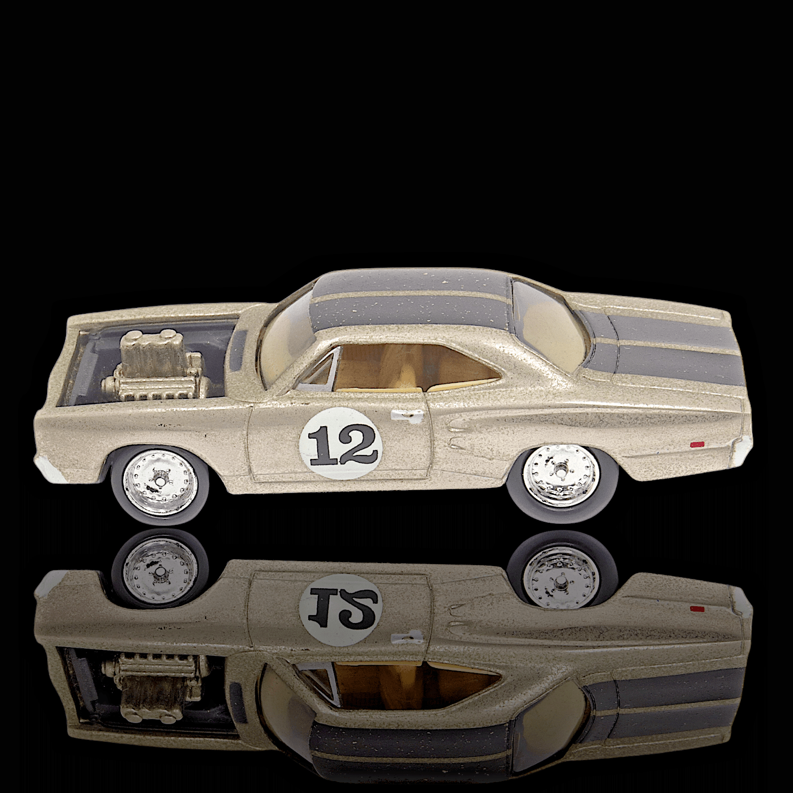 Johnny Lightning 1969 DODGE SUPER BEE ~ Gold #12 1:64 Diecast - Thumbnail 2