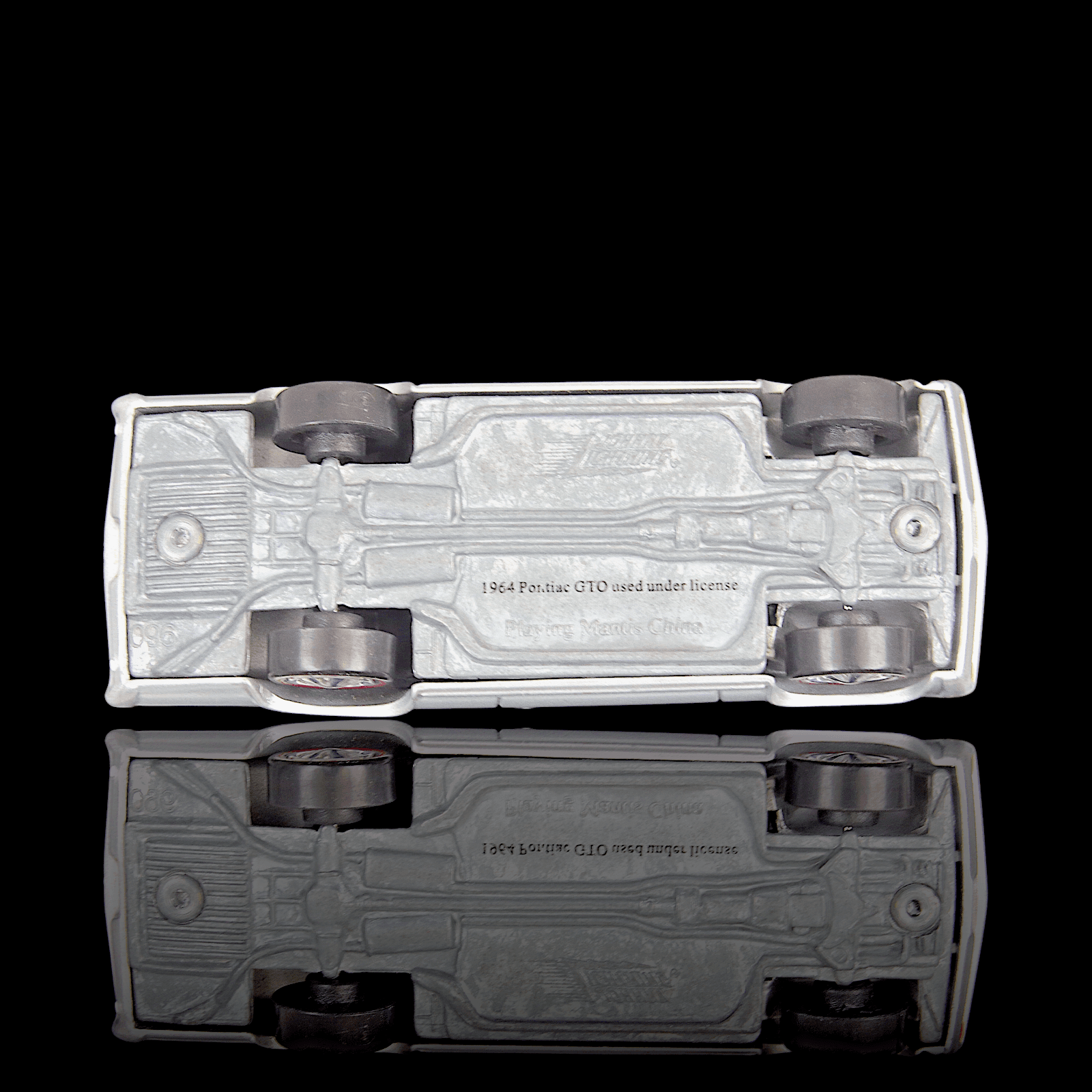 Johnny Lightning 1965 PONTIAC GTO ~ Premium Silver ~ 1:64 Diecast Muscle Car - Thumbnail 6