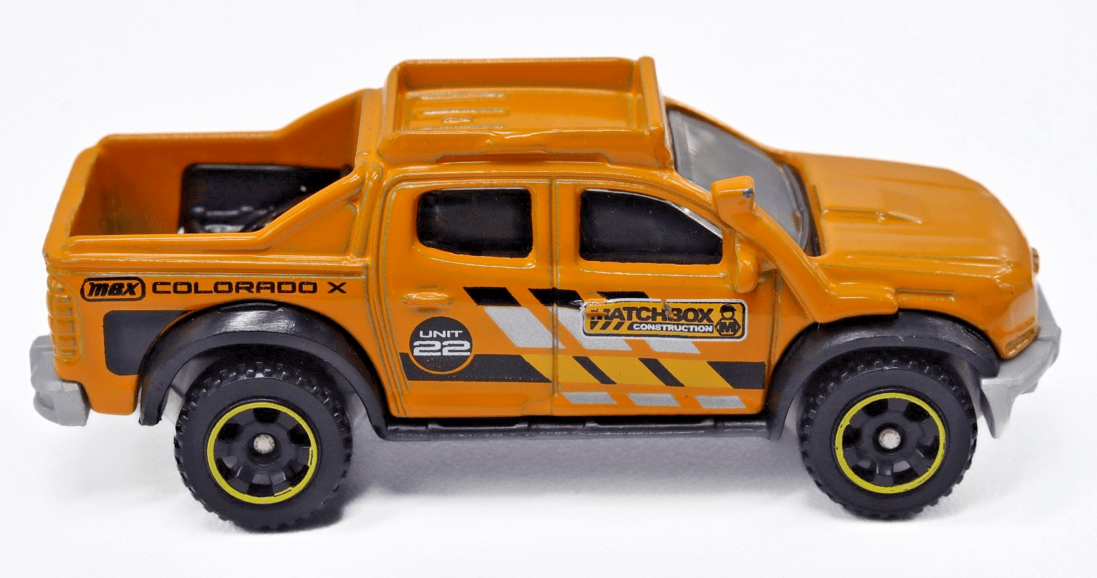 2024 Matchbox Construction ~ 2016 CHEVY COLORADO XTREME ~ Diecast 1:64 - Thumbnail 3