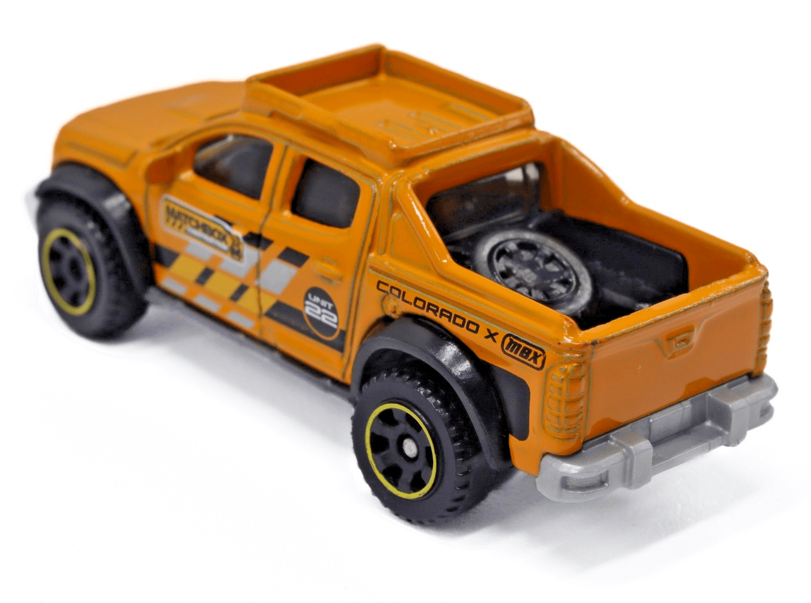 2024 Matchbox Construction ~ 2016 CHEVY COLORADO XTREME ~ Diecast 1:64 - Thumbnail 6