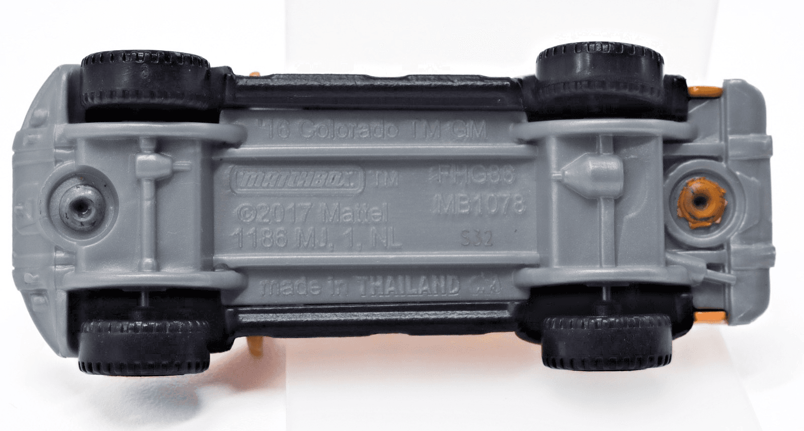 2024 Matchbox Construction ~ 2016 CHEVY COLORADO XTREME ~ Diecast 1:64 - Thumbnail 10