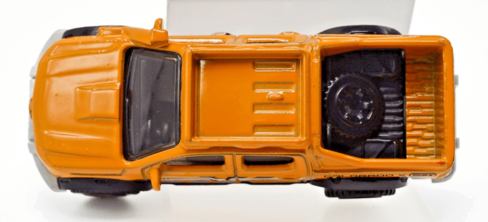 2024 Matchbox Construction ~ 2016 CHEVY COLORADO XTREME ~ Diecast 1:64 - Thumbnail 9