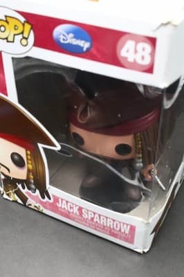 Funko Pop Disney Pirates Captain Jack Sparrow #48 in stand - OOB *box damaged* - Thumbnail 6