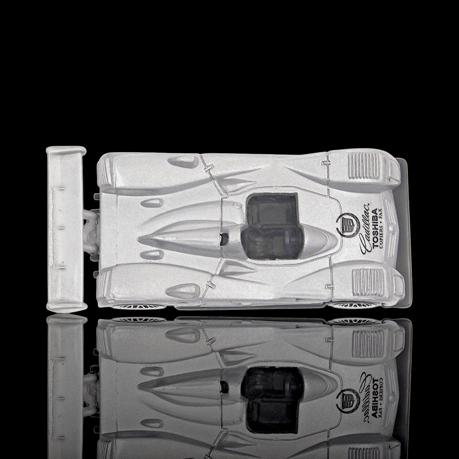 Hot Wheels 2000 CADILLAC LMP ~ GMTM # 1 ~ Silver Race Car 1:64 - Thumbnail 6