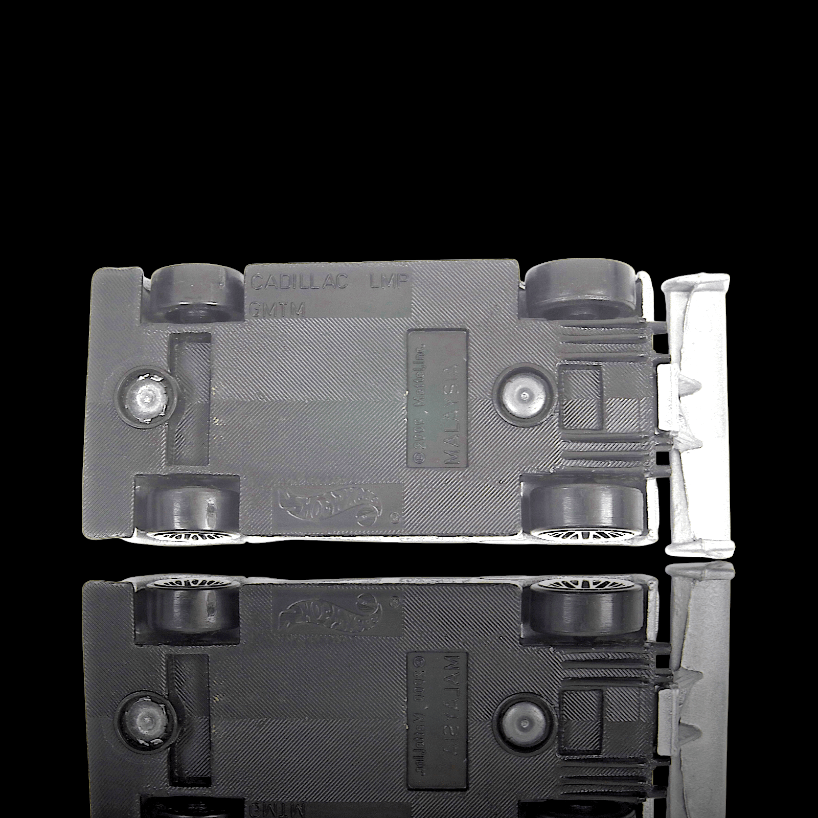 Hot Wheels 2000 CADILLAC LMP ~ GMTM # 1 ~ Silver Race Car 1:64 - Thumbnail 7