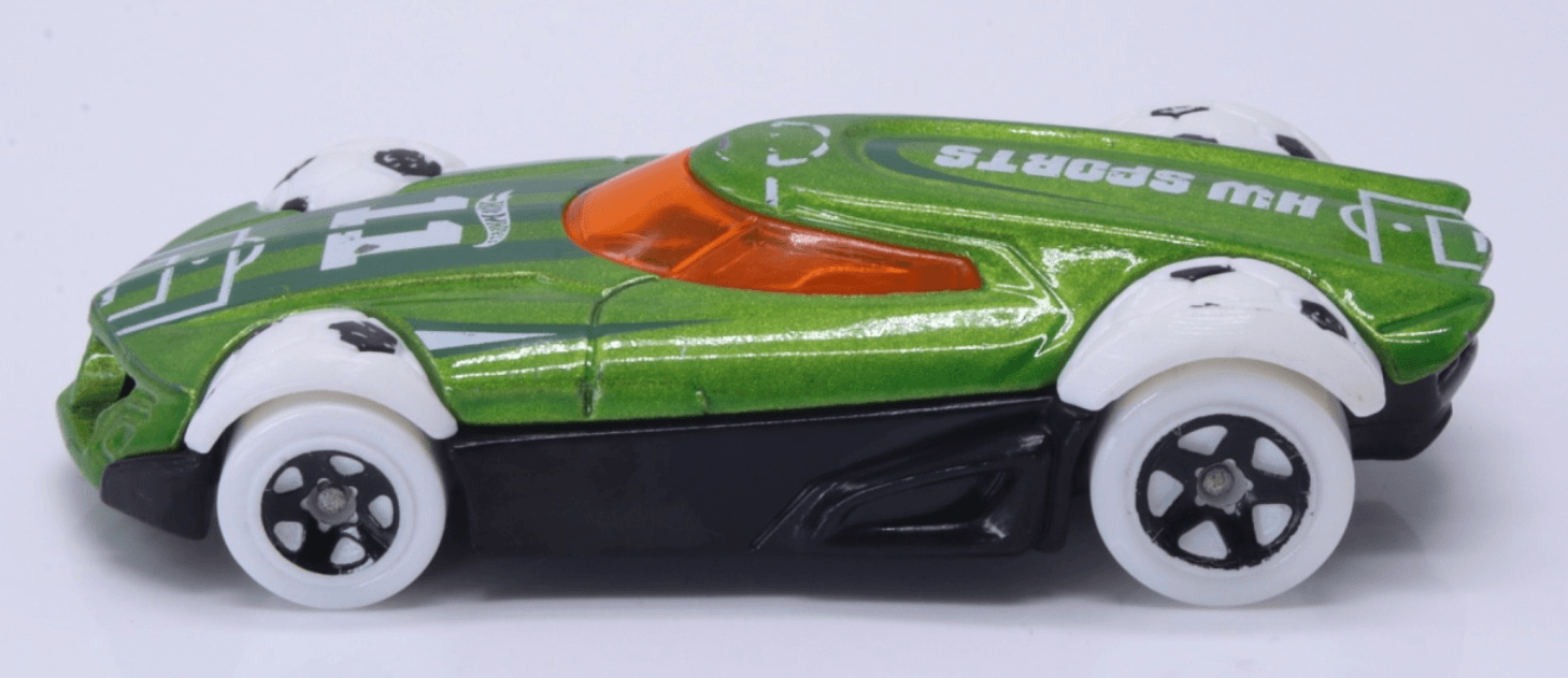 2021 Hot Wheels Sports Series ~ MR11 ~ Green Soccer Car Die-Cast 1/64 - Thumbnail 4