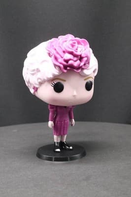 Funko Pop Effie Trinket #227 Vinyl Figure on stand OOB - Thumbnail 3