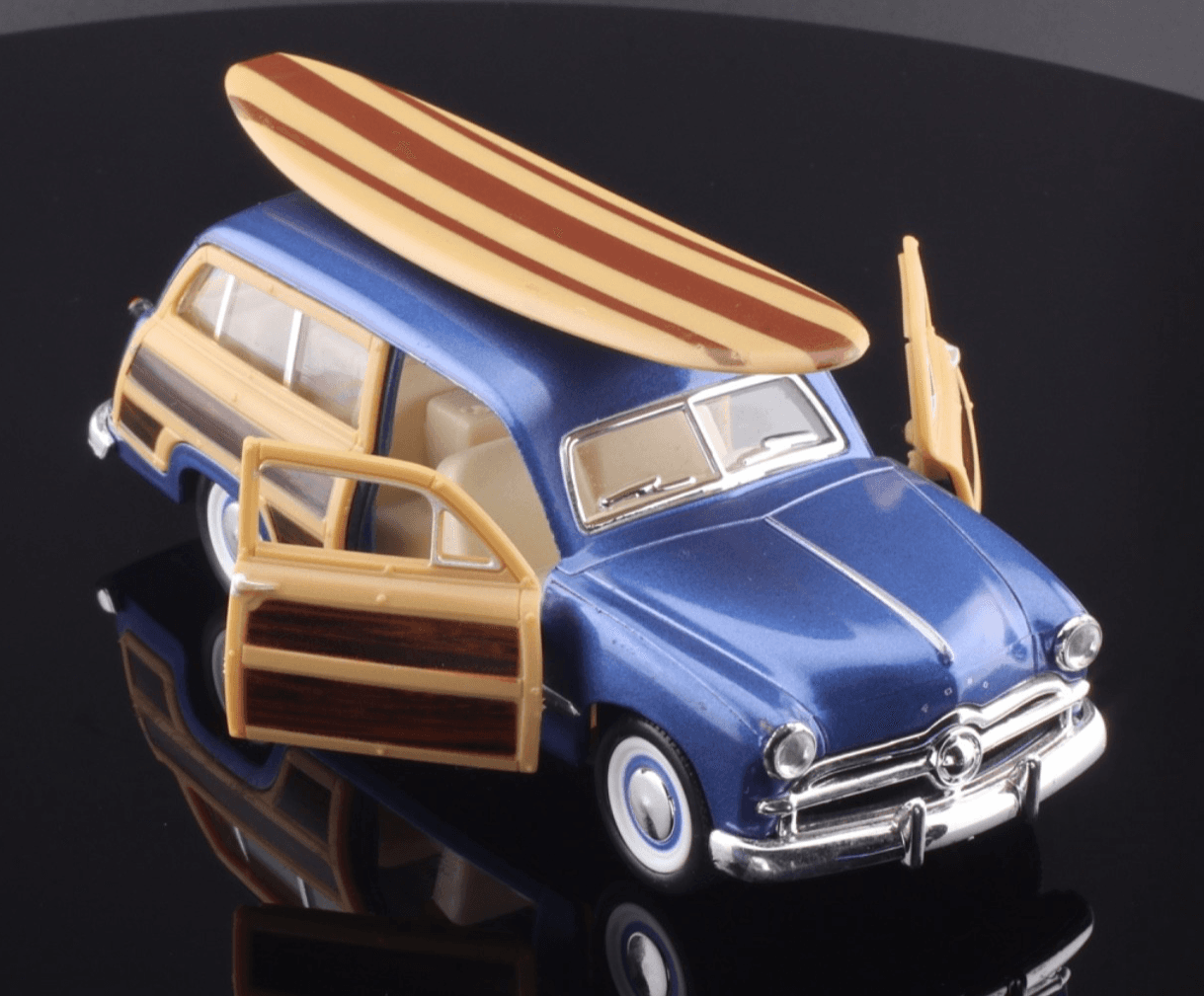 Kinsmart ~ 1949 FORD WOODY WAGON ~ Pull-Back 1/40 Diecast - Thumbnail 3
