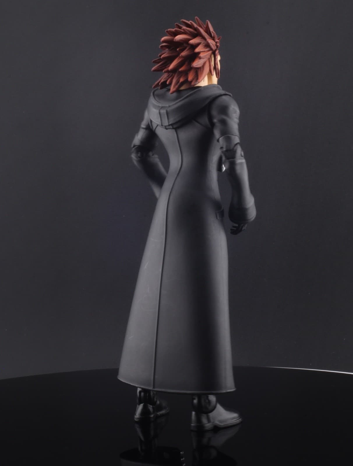 Disney Kingdom Hearts Axel Diamond Select Action Figure 7” no accessories - Thumbnail 9