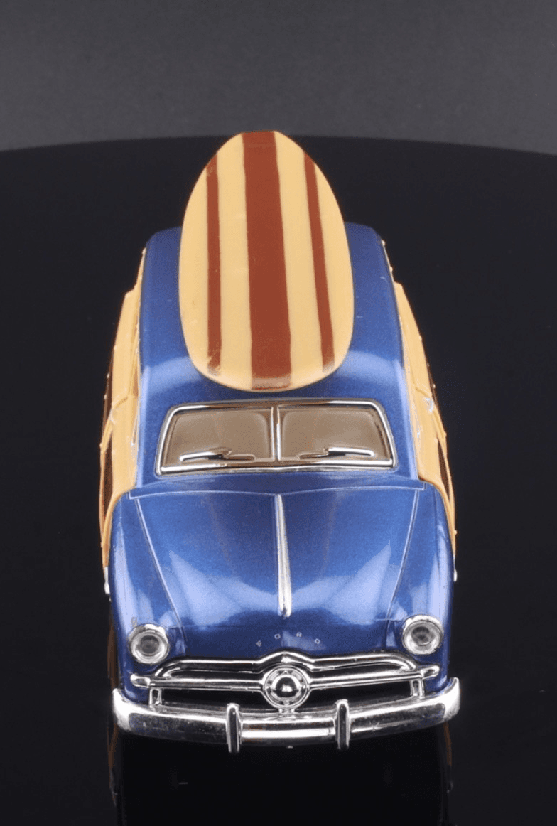 Kinsmart ~ 1949 FORD WOODY WAGON ~ Pull-Back 1/40 Diecast - Thumbnail 11