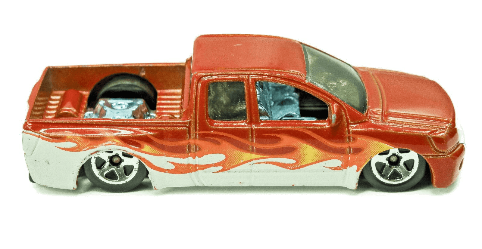 2007 Hot Wheels Hot Trucks ~ NISSAN TTIAN ~ Red w/Flames Diecast 1:64 - Thumbnail 3