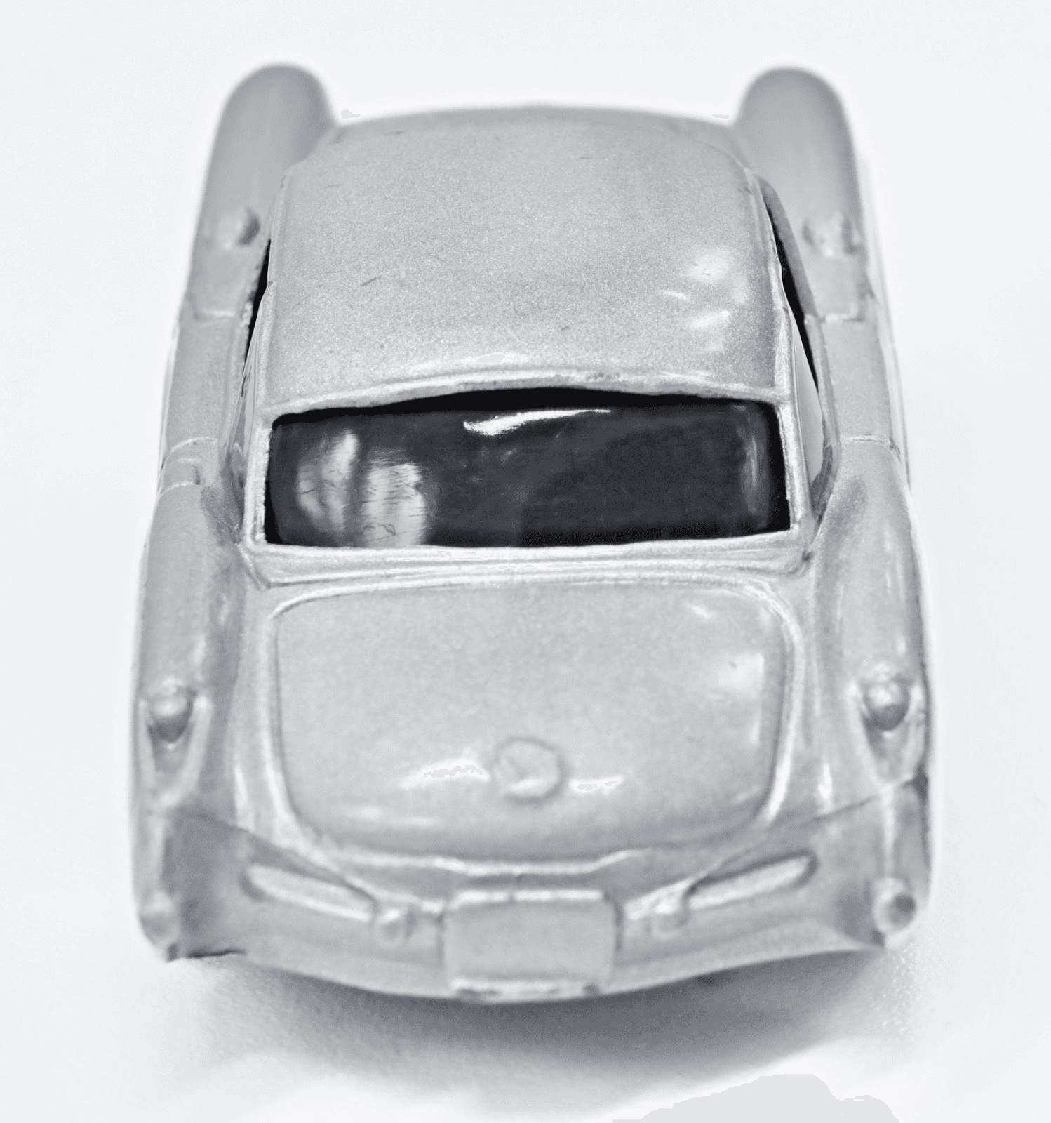Maisto ~ 1957 CHEVROLET CORVETTE ~ Silver / Red 1:64 Diecast - Thumbnail 6