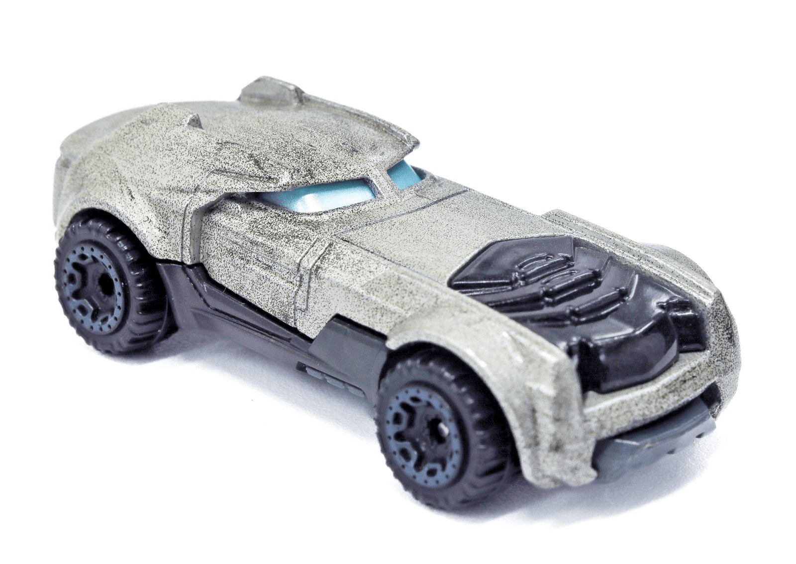 2017 Hot Wheels DC Universe ~ ARMORED BATMAN ~ 1:64 Diecast