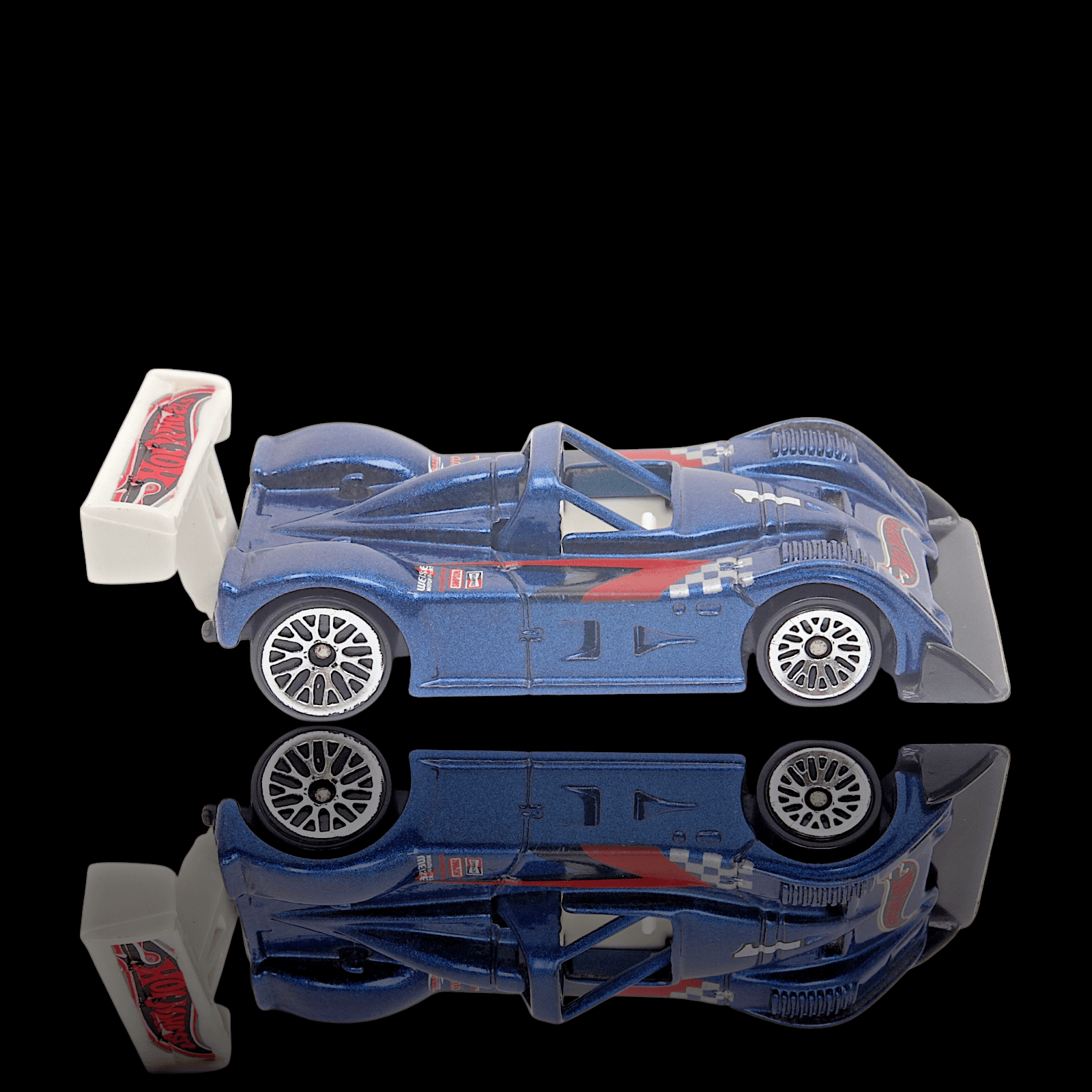 Hot Wheels 2000 Riley & Scott MK III Blue #039 Diecast Race Car