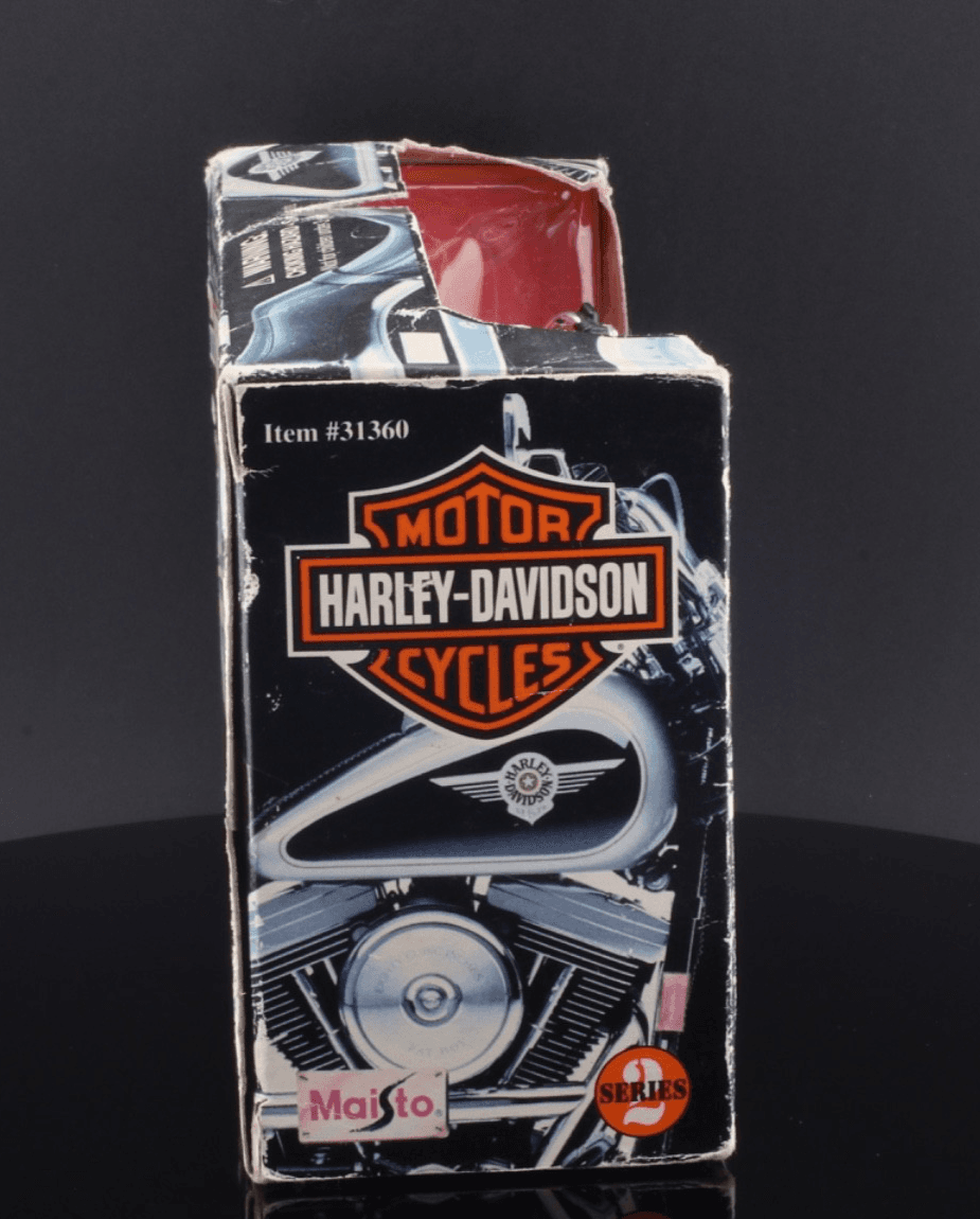 Maisto ~ HARLEY-DAVIDSON 1997 FXDL DYNA LOW RIDER ~ 1/18 Purple Diecast - Thumbnail 15