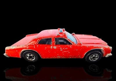 Hot Wheels ~ 1977 Vintage FIRE CHIEF CAR #5 ~ Red Diecast 1/64