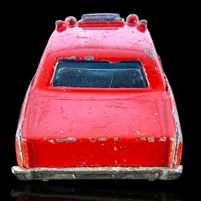 Hot Wheels ~ 1977 Vintage FIRE CHIEF CAR #5 ~ Red Diecast 1/64 - Thumbnail 4