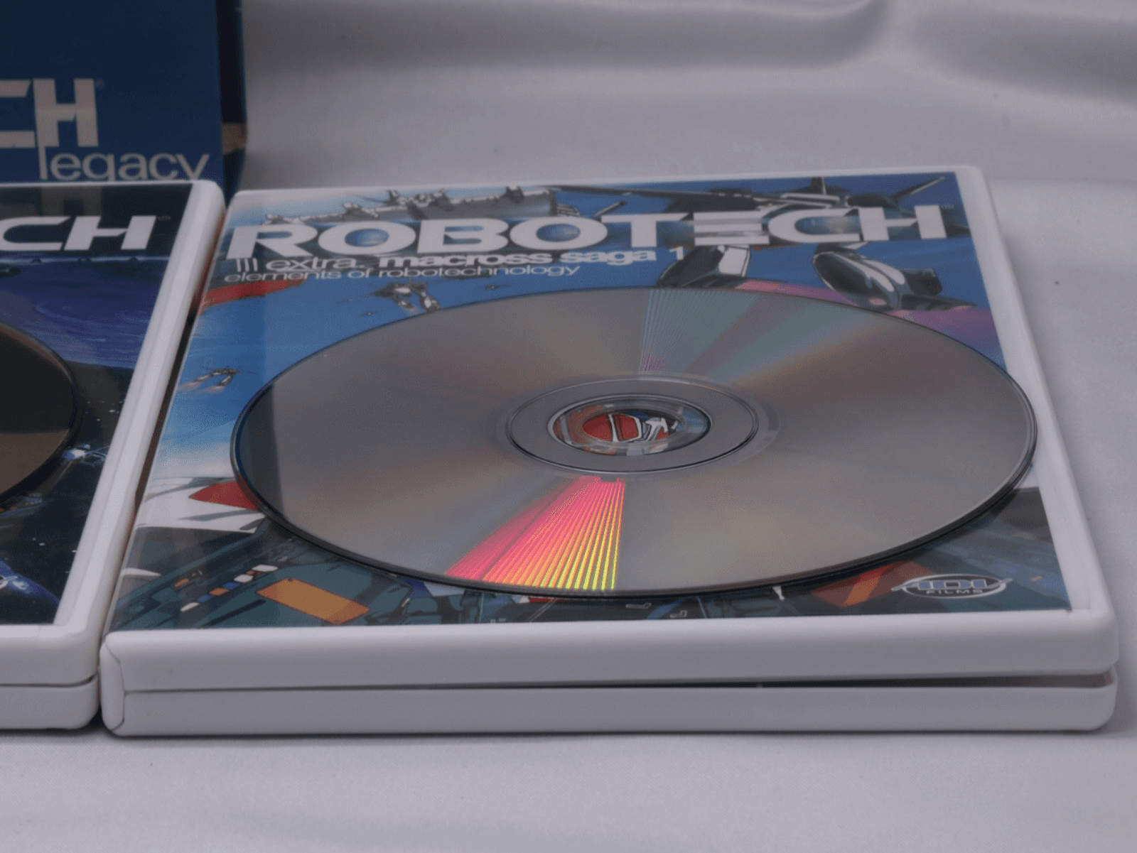 Robotech Legacy - Vol. 1: The Macross Saga (DVD, 2001, 3-Disc Set) - Thumbnail 10