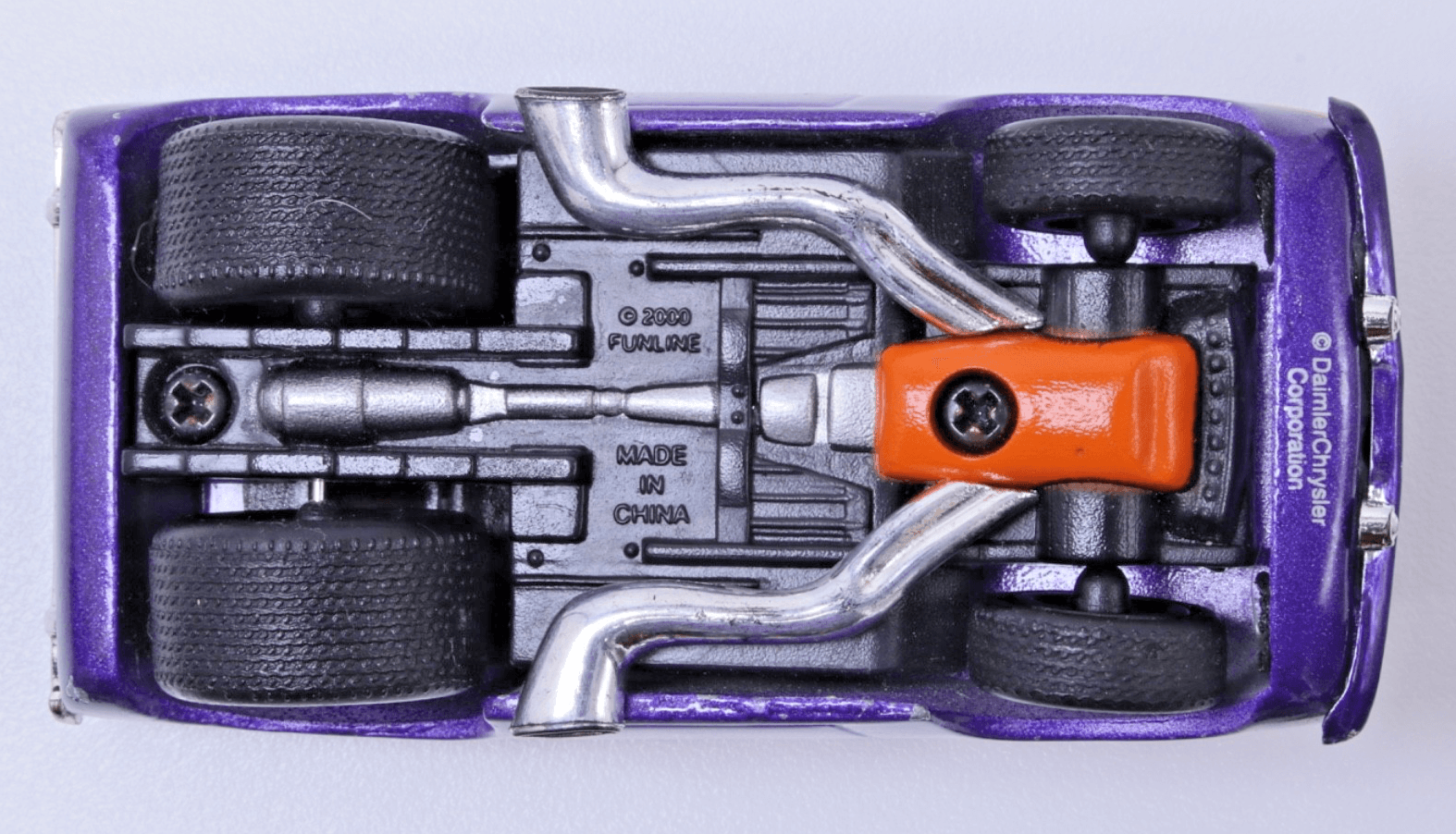 Muscle Machines Funline ~ 1970 PLYMOUTH CUDA ~ 1:64 Plum Crazy Purple Diecast - Thumbnail 9