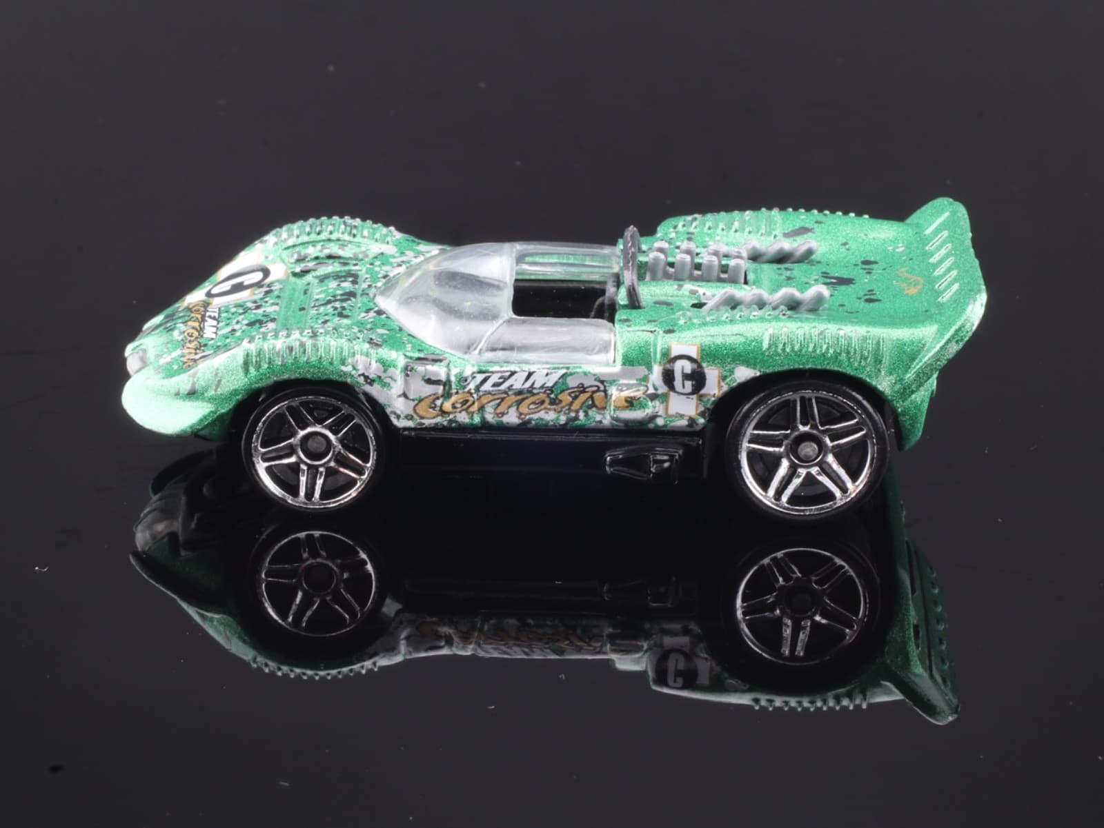 2001 Hot Wheels ~ CHAPARRAL 2 ~ Cyborg City 5-Pack ~ Collector # 178 - Thumbnail 4